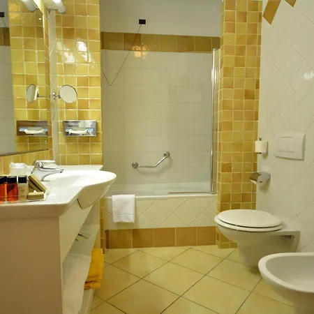 Jr Elba International 4*