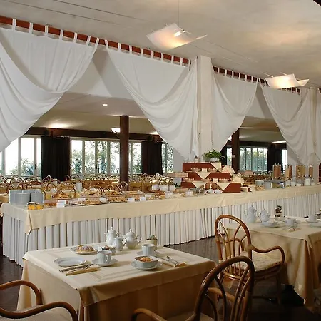 酒店 Jr Elba International