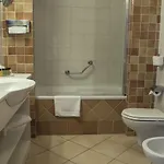 Jr Elba International Ξενοδοχείο 4*