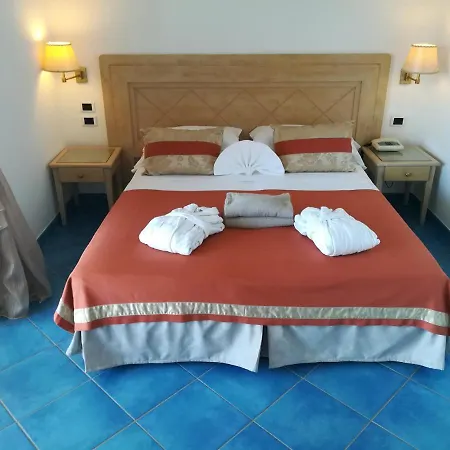 Jr Elba International Hotell 4*