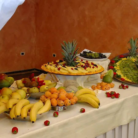 Jr Elba International Hotel