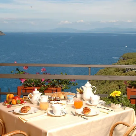 Hotell Jr Elba International 4*