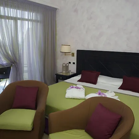 Th - Grand Elba International 4* קאפוליברי