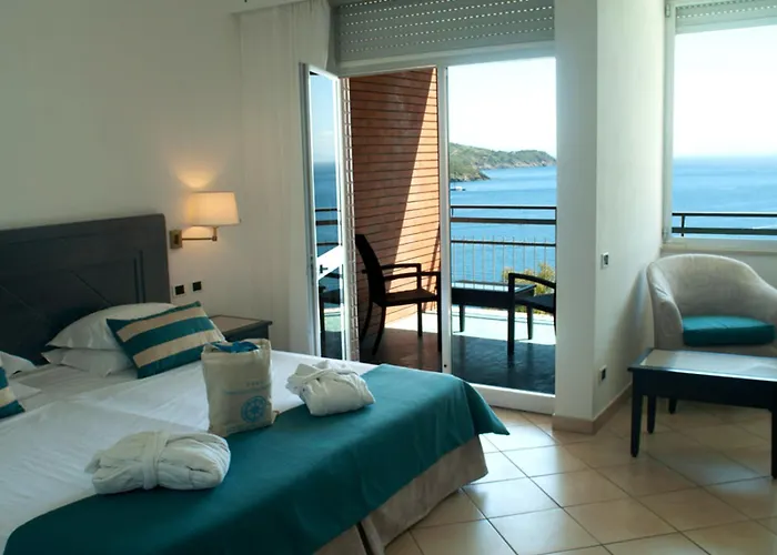 Jr Elba International Otel