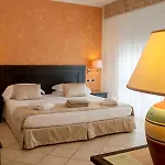 Jr Elba International Hotel